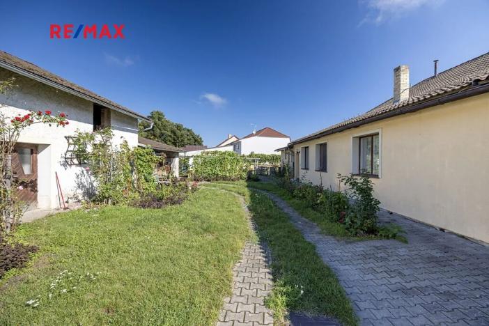 Prodej obchodního prostoru, Čelákovice, Na Hrázi, 650 m2