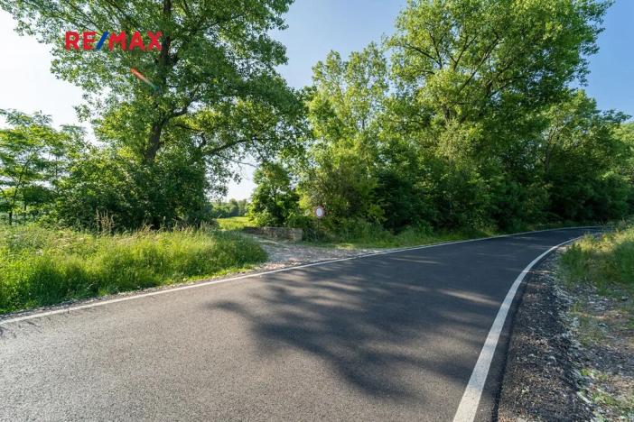 Prodej komerční nemovitosti, Chrášťany, 10917 m2