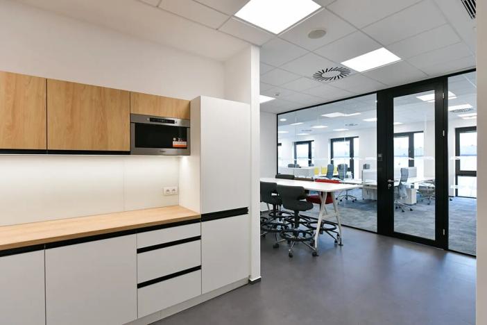 Pronájem kanceláře, Praha - Nusle, 5. května, 850 m2