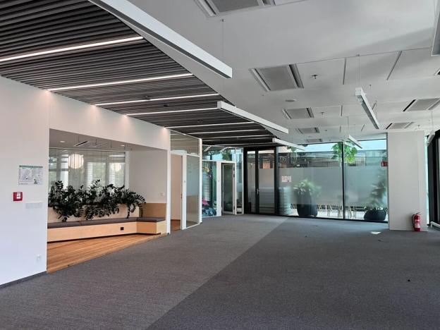 Pronájem kanceláře, Praha - Libeň, Voctářova, 690 m2