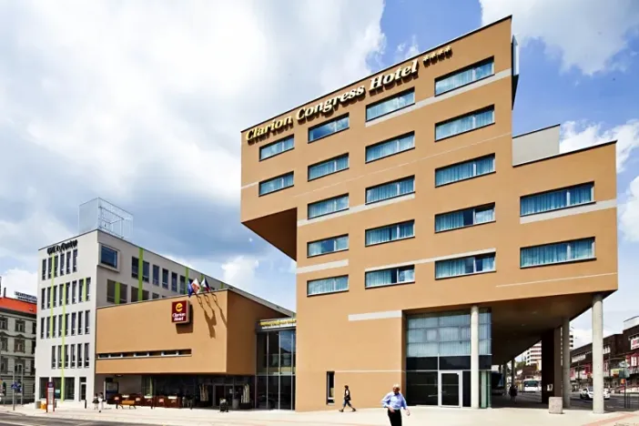 Pronájem obchodního prostoru, Ústí nad Labem, Špitálské náměstí, 179 m2