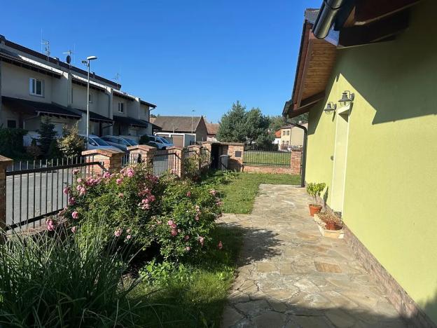 Pronájem rodinného domu, Pardubice, 85 m2