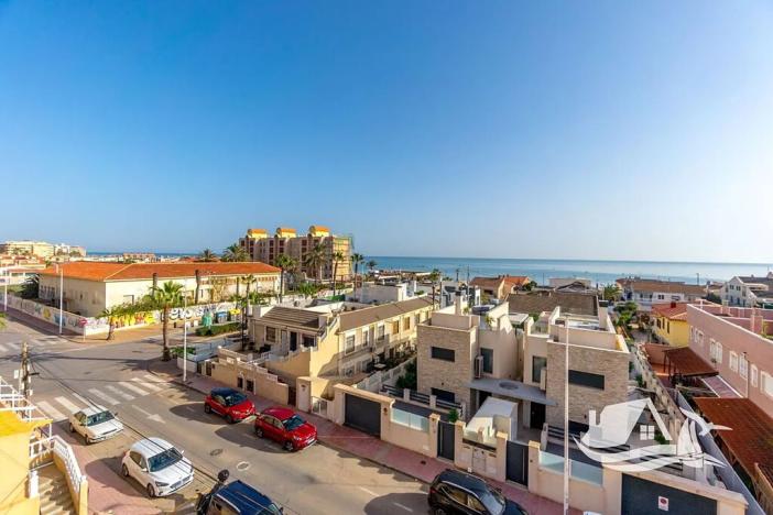 Prodej bytu 4+kk, Torrevieja, Španělsko, 64 m2