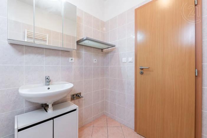 Prodej bytu 2+kk, Praha - Horní Měcholupy, Boloňská, 65 m2