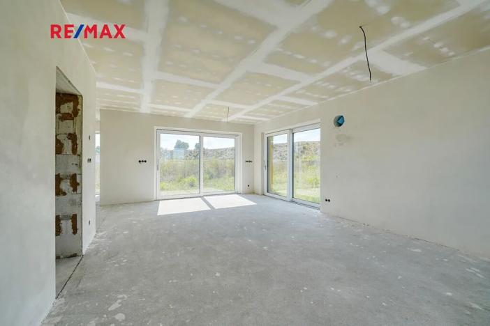 Prodej rodinného domu, Lužany, 153 m2