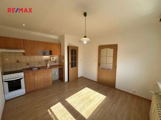 Prodej bytu 1+1, Bystřany, Pražská, 35 m2