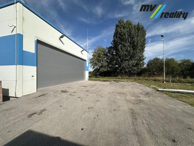 Pronájem skladu, Chlumec nad Cidlinou, 9. května, 414 m2