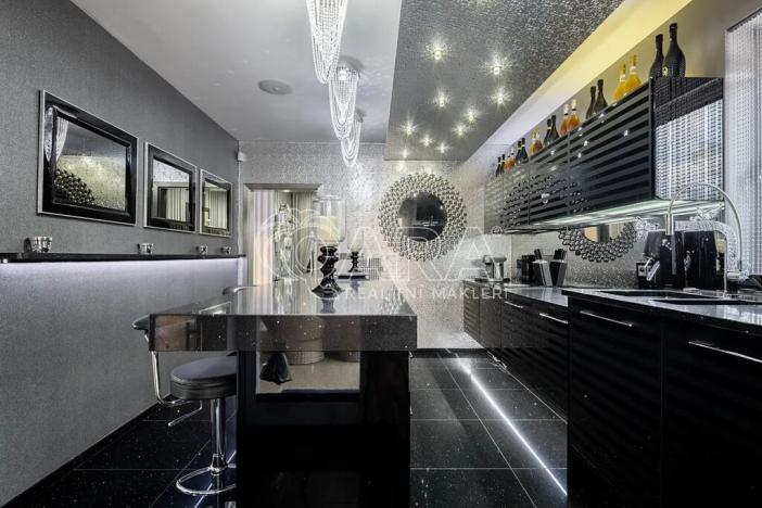 Prodej obchodního prostoru, Zeleneč, Jitrocelová, 150 m2