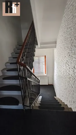 Prodej komerční nemovitosti, Ostrava, 192 m2