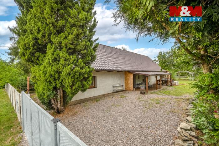 Prodej rodinného domu, Kladruby nad Labem - Kolesa, 200 m2