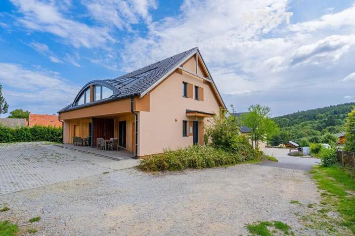 Prodej vícegeneračního domu, Horní Stropnice, 208 m2