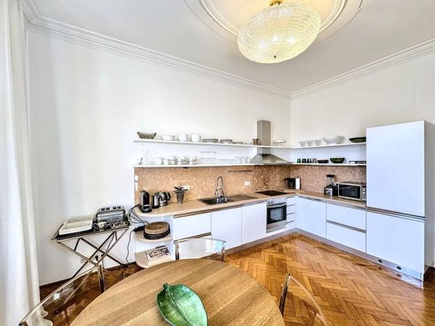 Pronájem bytu 5+1, Praha - Vinohrady, náměstí Míru, 172 m2