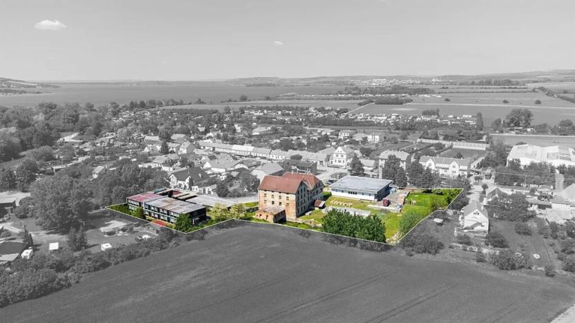 Prodej komerční nemovitosti, Přítluky, 2507 m2