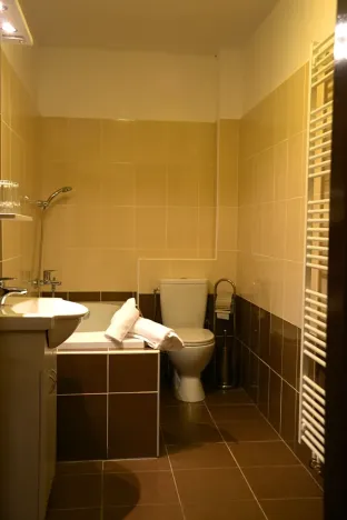 Prodej ubytování, Turnov, Hluboká, 600 m2