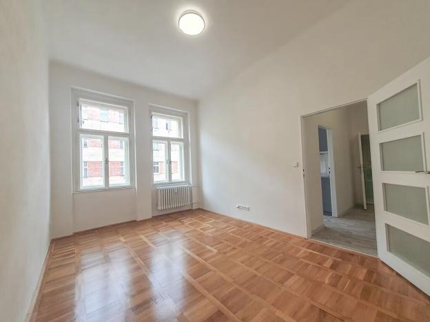 Pronájem bytu 2+1, Praha - Vinohrady, Bruselská, 48 m2
