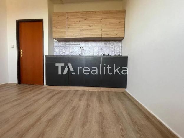 Pronájem bytu 1+1, Orlová, Lesní, 37 m2