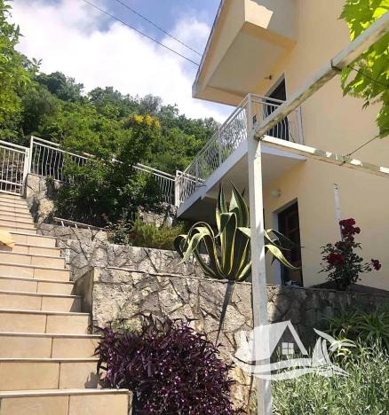 Prodej rodinného domu, Zelenika, Černá Hora, 164 m2