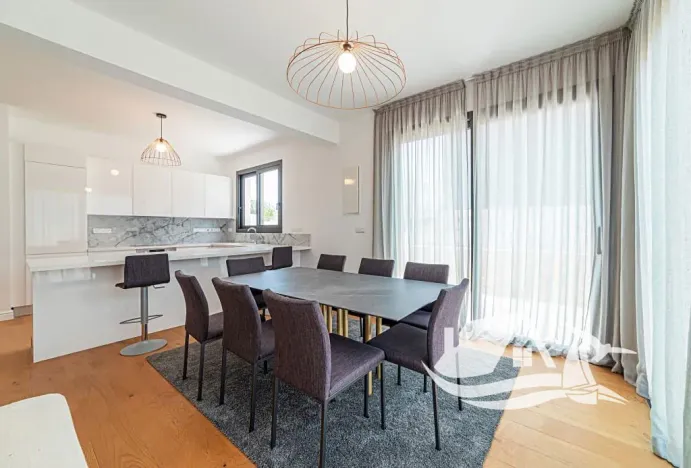 Prodej bytu 3+kk, Lemesos, Kypr, 89 m2