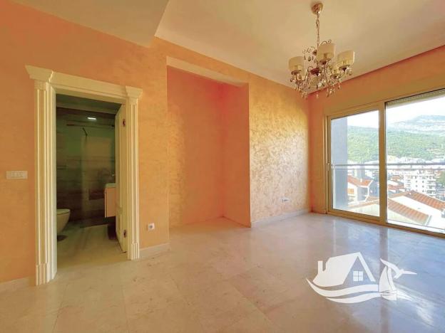 Prodej bytu 4+kk, Budva, Černá Hora, 1147 m2