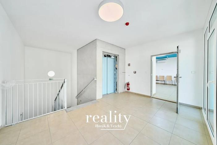 Pronájem kanceláře, Znojmo, Jarošova, 13 m2