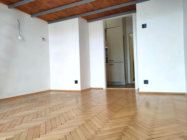 Pronájem bytu 1+kk, Praha - Smíchov, Na Skalce, 37 m2