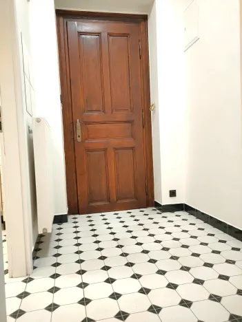 Pronájem bytu 1+kk, Praha - Smíchov, Na Skalce, 37 m2