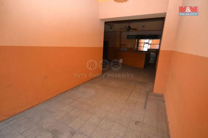 Prodej obchodního prostoru, Liberec - Liberec VI-Rochlice, nám. Poštovní, 127 m2