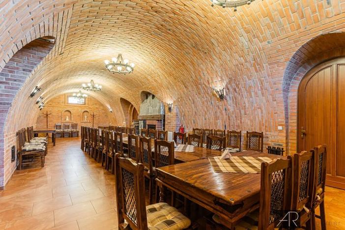 Prodej ubytování, Hovorany, 885 m2