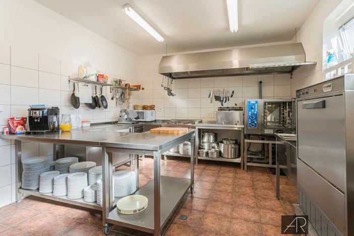 Prodej ubytování, Hovorany, 885 m2