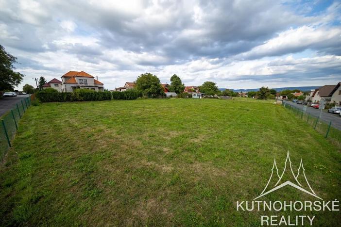 Prodej pozemku pro bydlení, Okřesaneč, 1732 m2