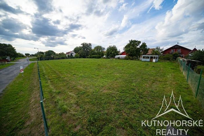 Prodej pozemku pro bydlení, Okřesaneč, 1732 m2