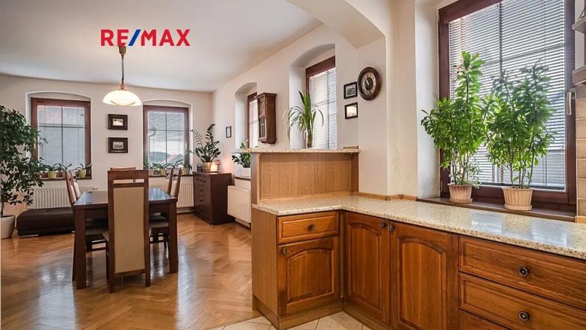 Prodej rodinného domu, Cvikov, Komenského, 298 m2