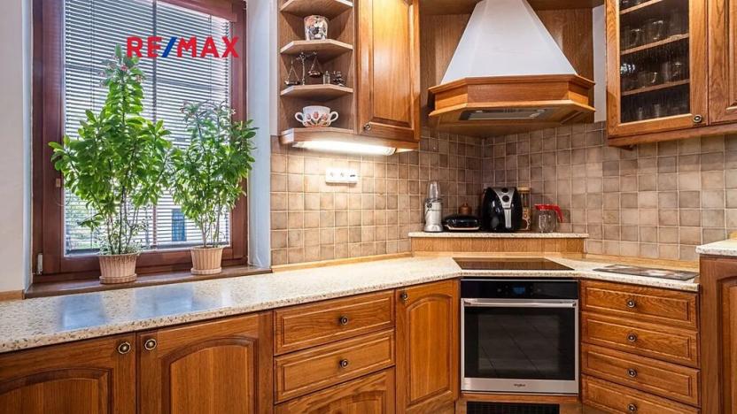 Prodej rodinného domu, Cvikov, Komenského, 298 m2