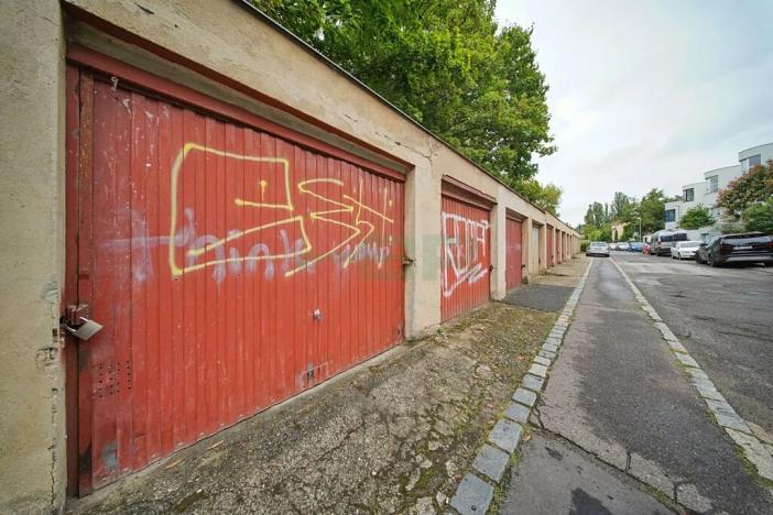 Pronájem skladu, Praha - Střešovice, Buštěhradská, 16 m2