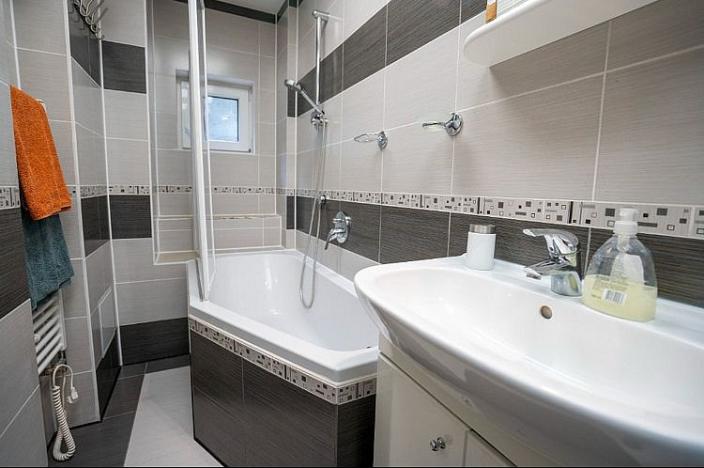 Pronájem bytu 2+kk, Karlovy Vary, Kolmá, 62 m2