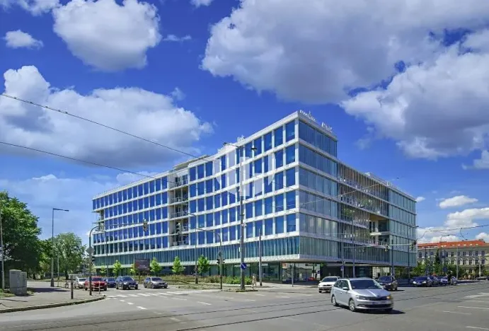 Pronájem kanceláře, Praha - Holešovice, Plynární, 547 m2