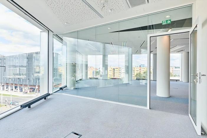 Pronájem kanceláře, Praha - Holešovice, Plynární, 547 m2