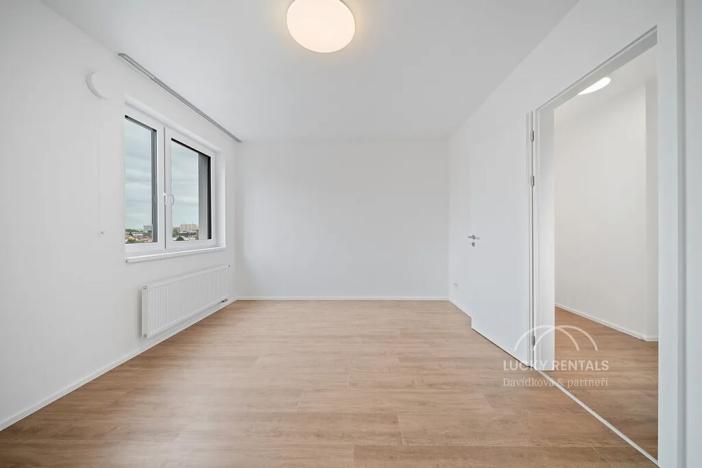 Pronájem bytu 1+kk, Praha - Chodov, Líbalova, 32 m2