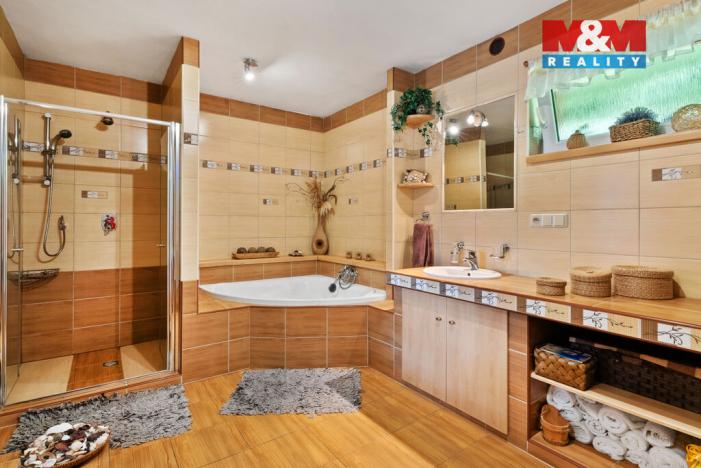Prodej rodinného domu, Chuchelna, 290 m2