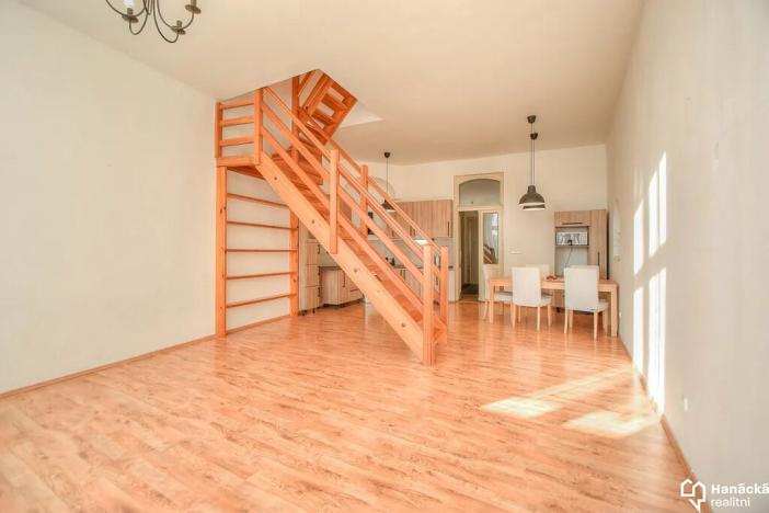 Prodej činžovního domu, Olomouc, Dolní náměstí, 1450 m2