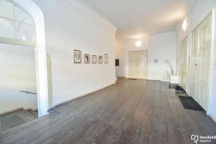 Prodej činžovního domu, Olomouc, Dolní náměstí, 1450 m2