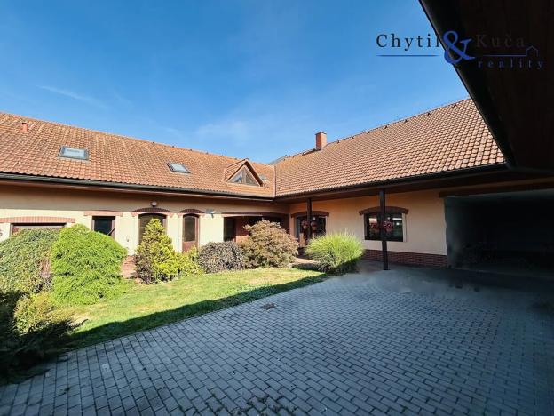 Prodej rodinného domu, Radslavice, Školní, 347 m2