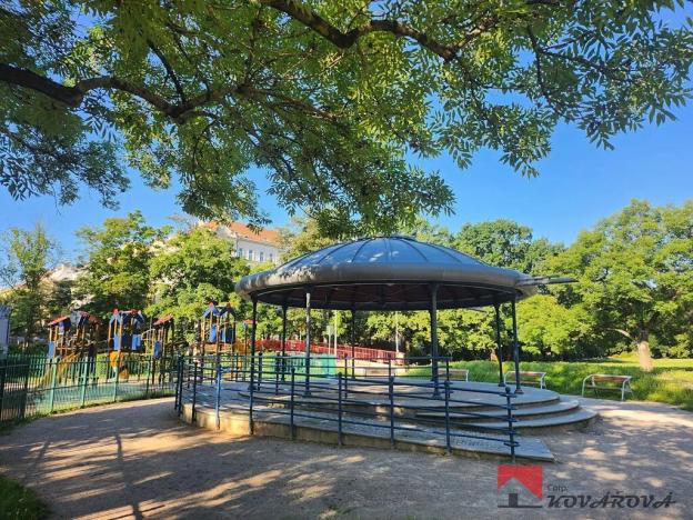 Prodej bytu 3+1, Praha - Nusle, Nezamyslova, 95 m2