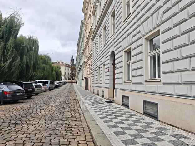 Pronájem bytu 3+1, Praha - Malá Strana, U železné lávky, 125 m2