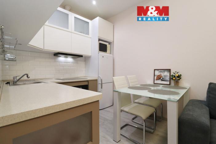Prodej bytu 2+kk, Karlovy Vary, Svahová, 41 m2