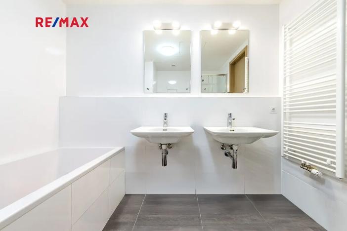 Prodej bytu 3+kk, Praha - Holešovice, Sanderova, 104 m2