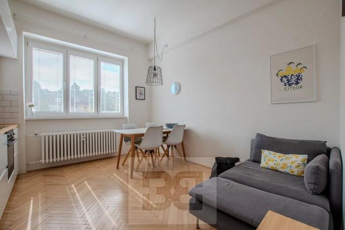 Pronájem bytu 3+kk, Praha - Břevnov, Bělohorská, 64 m2