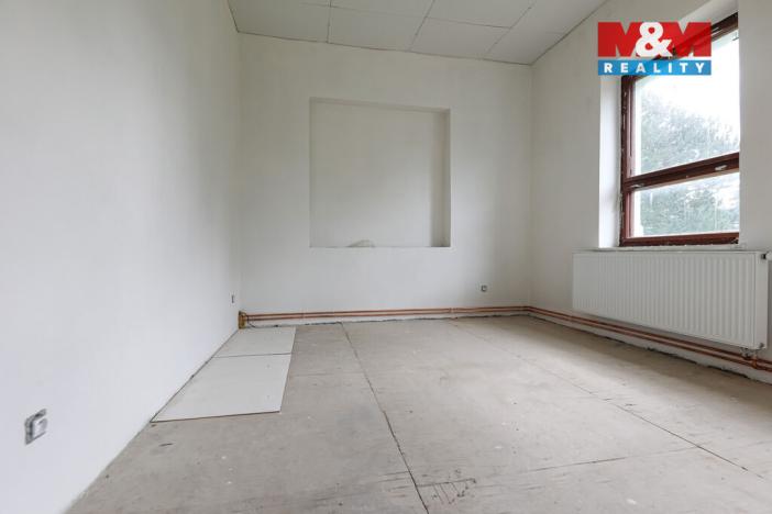 Prodej výrobních prostor, Černošín, 1100 m2