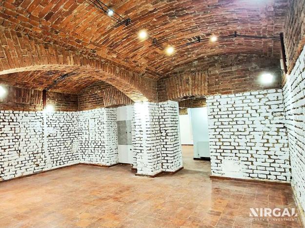 Prodej obchodního prostoru, Praha - Vinohrady, Chodská, 86 m2