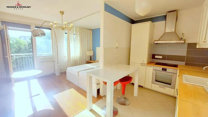 Pronájem bytu 1+kk, Praha - Vysočany, Pod Harfou, 48 m2